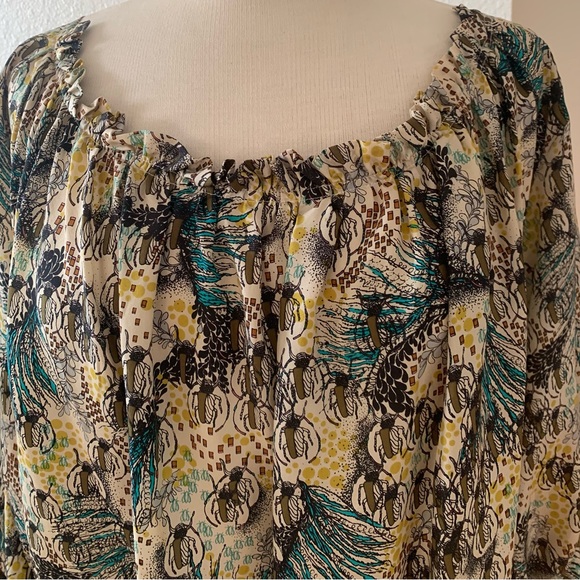 Rützou 100% Silk dress; beautiful and unusual print; ruffled front neckline - Picture 2 of 15